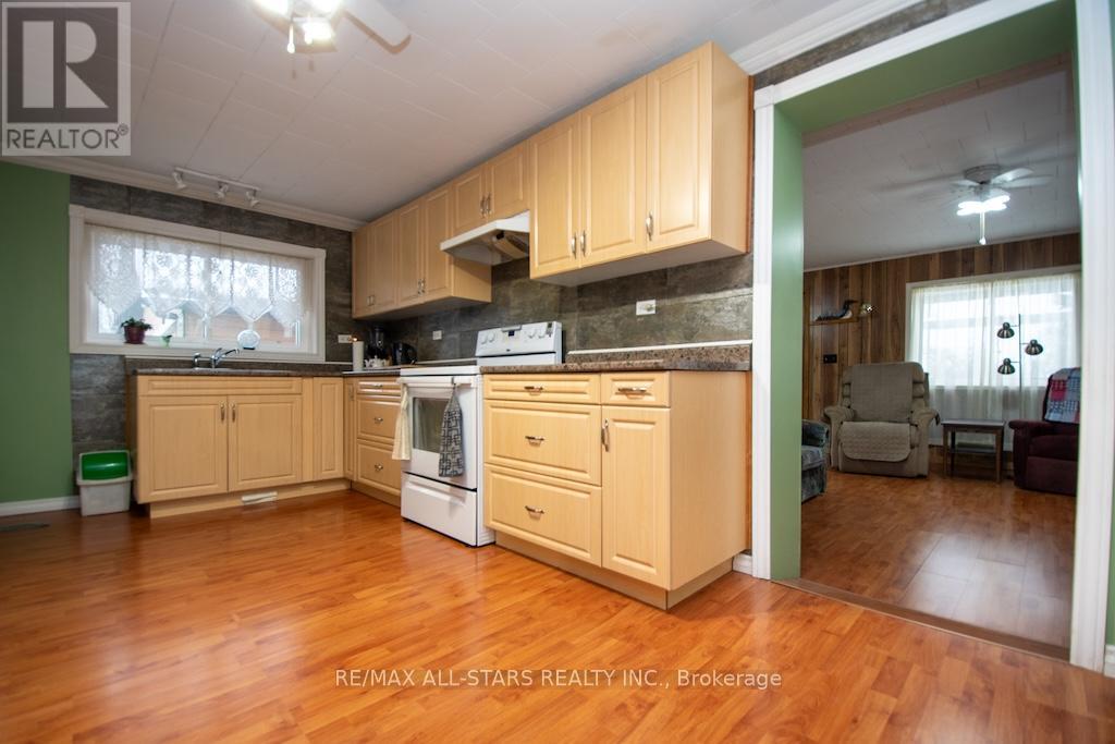 534 Fenel Road, Kawartha Lakes, Ontario  K0M 2T0 - Photo 13 - X12908552