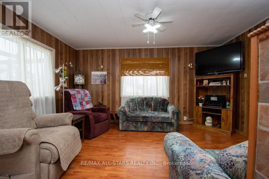 534 Fenel Road, Kawartha Lakes, Ontario  K0M 2T0 - Photo 4 - X12908552