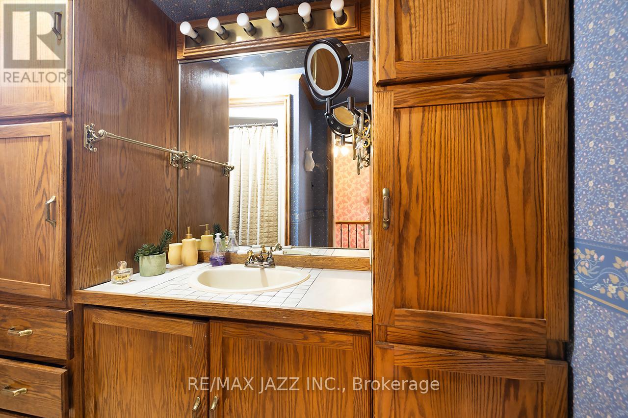 22 Francis Street, Kawartha Lakes, Ontario  K9V 3R6 - Photo 28 - X12908684