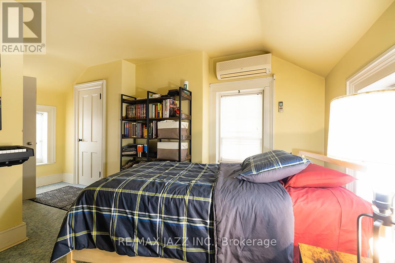 22 Francis Street, Kawartha Lakes, Ontario  K9V 3R6 - Photo 31 - X12908684