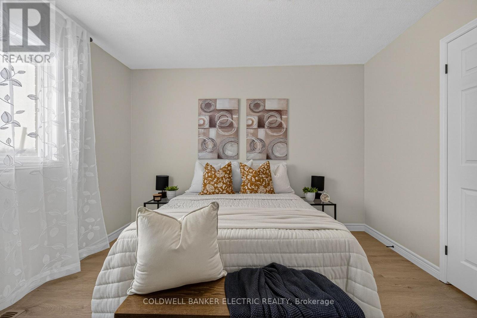 329 Mary Street W, Kawartha Lakes, Ontario  K9V 5X5 - Photo 14 - X12908810