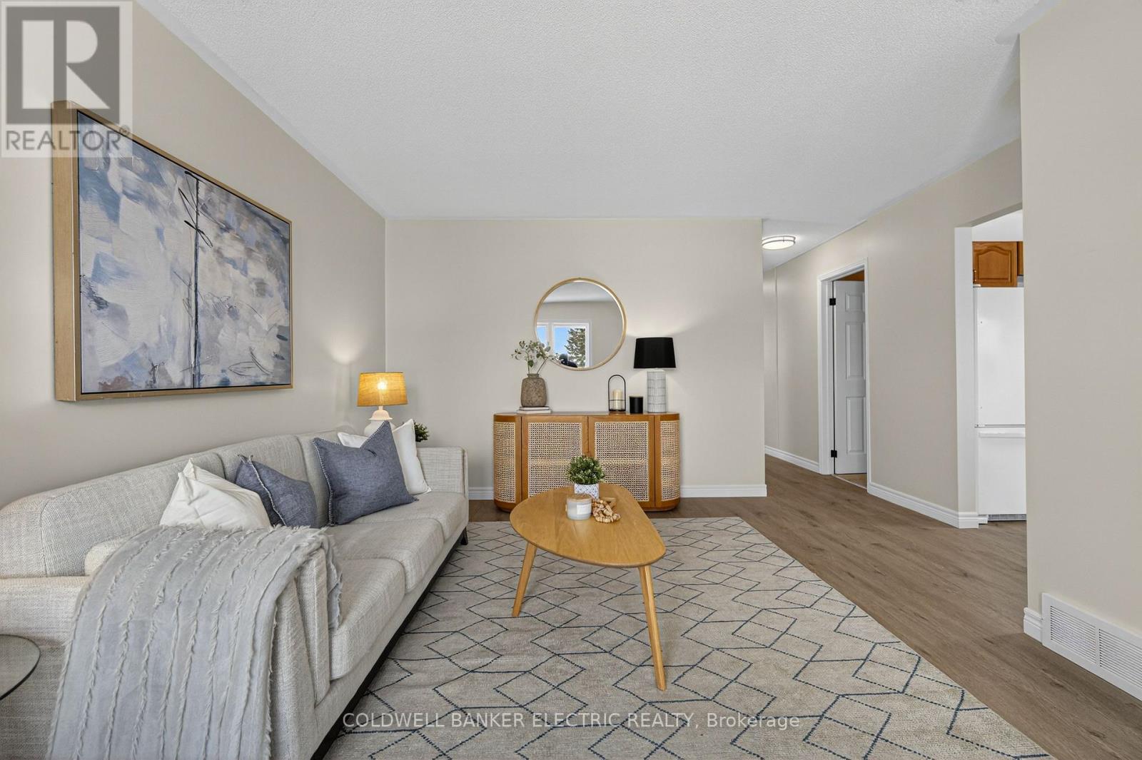 329 Mary Street W, Kawartha Lakes, Ontario  K9V 5X5 - Photo 5 - X12908810