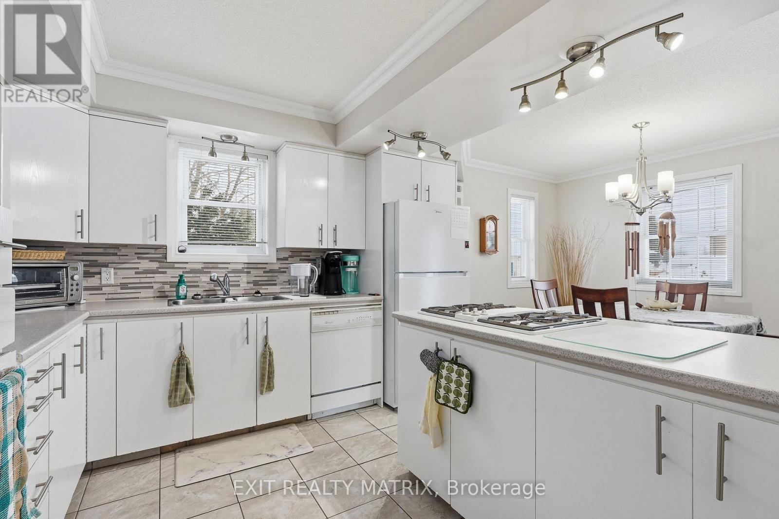 672 Jeanne Mance Street, Casselman, Ontario  K0A 1M0 - Photo 5 - X12908806