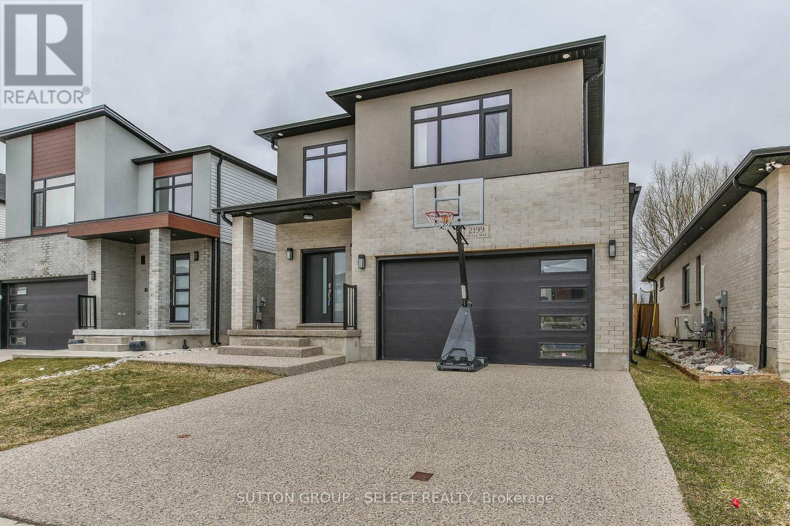 2199 Tokala Trail, London North, Ontario  N6G 0Z7 - Photo 2 - X12908726