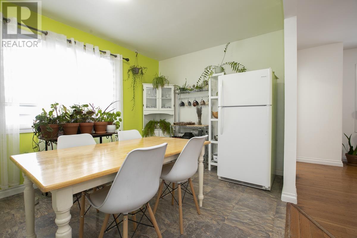 1052 Wellington St E, Sault Ste. Marie, Ontario  P6A 2N9 - Photo 11 - SM260507