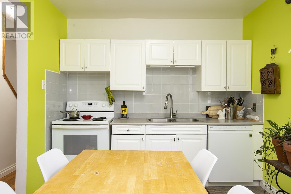 1052 Wellington St E, Sault Ste. Marie, Ontario  P6A 2N9 - Photo 16 - SM260507