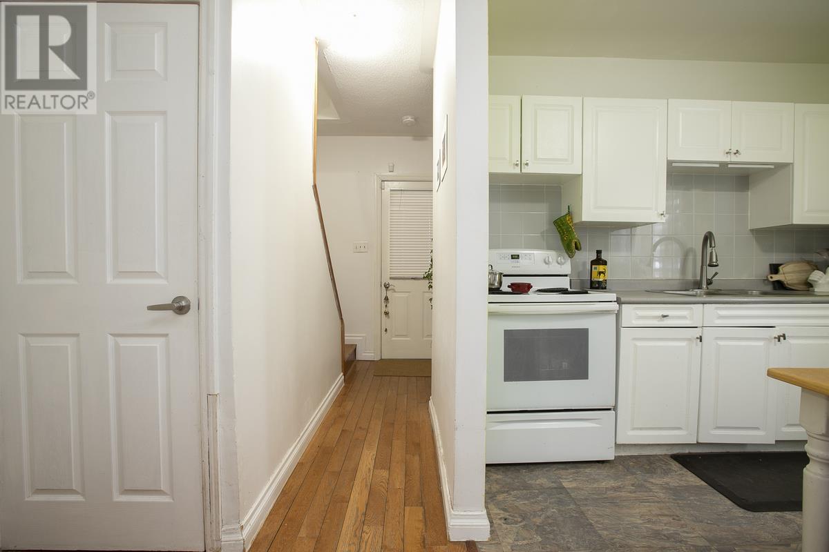 1052 Wellington St E, Sault Ste. Marie, Ontario  P6A 2N9 - Photo 18 - SM260507