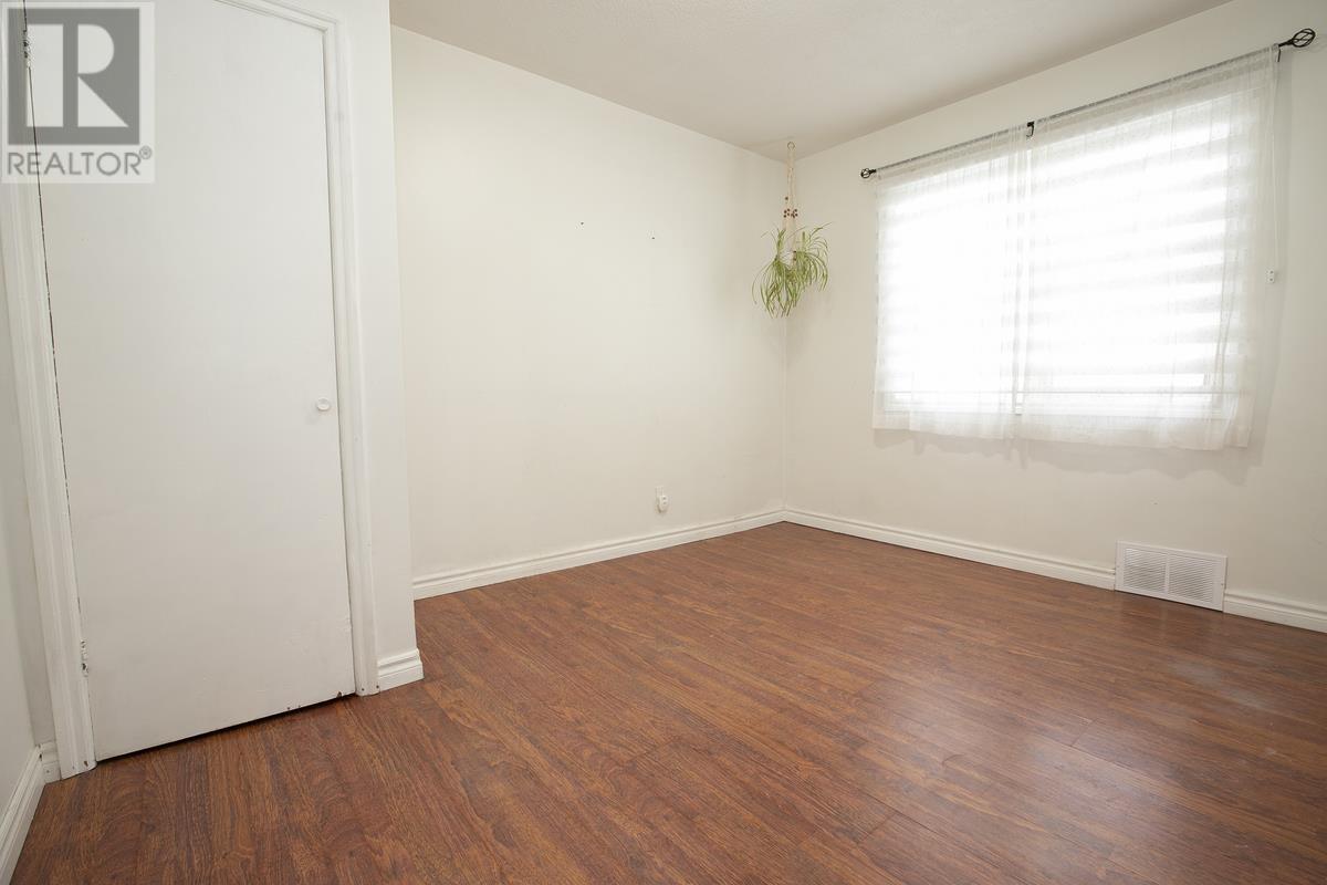 1052 Wellington St E, Sault Ste. Marie, Ontario  P6A 2N9 - Photo 19 - SM260507