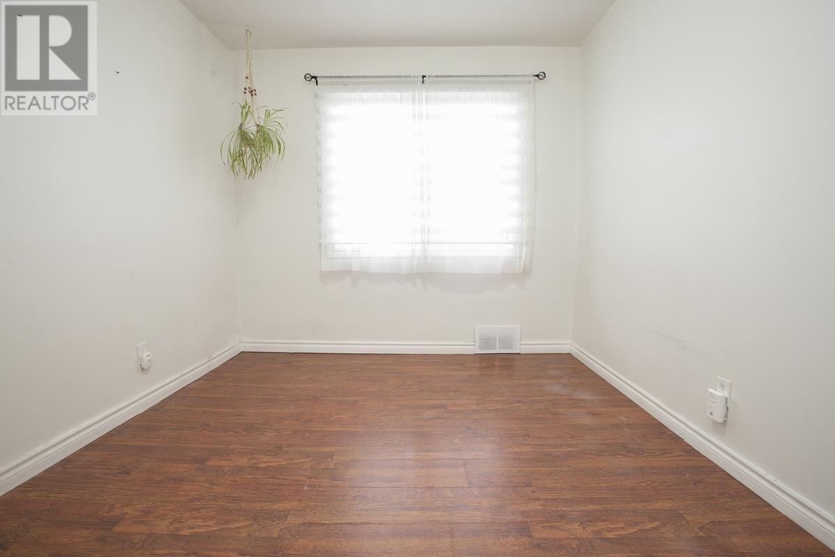 1052 Wellington St E, Sault Ste. Marie, Ontario  P6A 2N9 - Photo 20 - SM260507