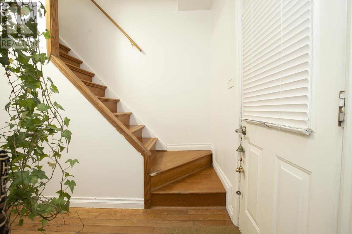 1052 Wellington St E, Sault Ste. Marie, Ontario  P6A 2N9 - Photo 23 - SM260507