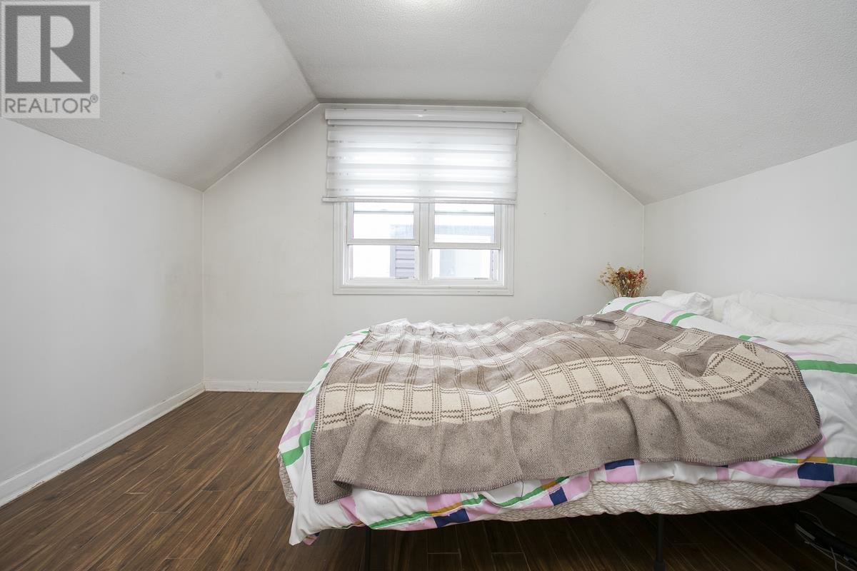 1052 Wellington St E, Sault Ste. Marie, Ontario  P6A 2N9 - Photo 25 - SM260507