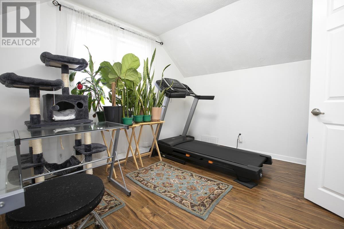 1052 Wellington St E, Sault Ste. Marie, Ontario  P6A 2N9 - Photo 29 - SM260507