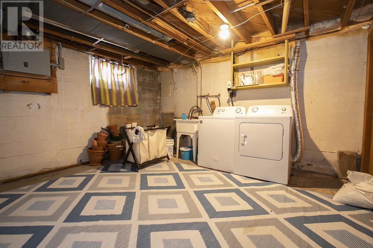 1052 Wellington St E, Sault Ste. Marie, Ontario  P6A 2N9 - Photo 33 - SM260507