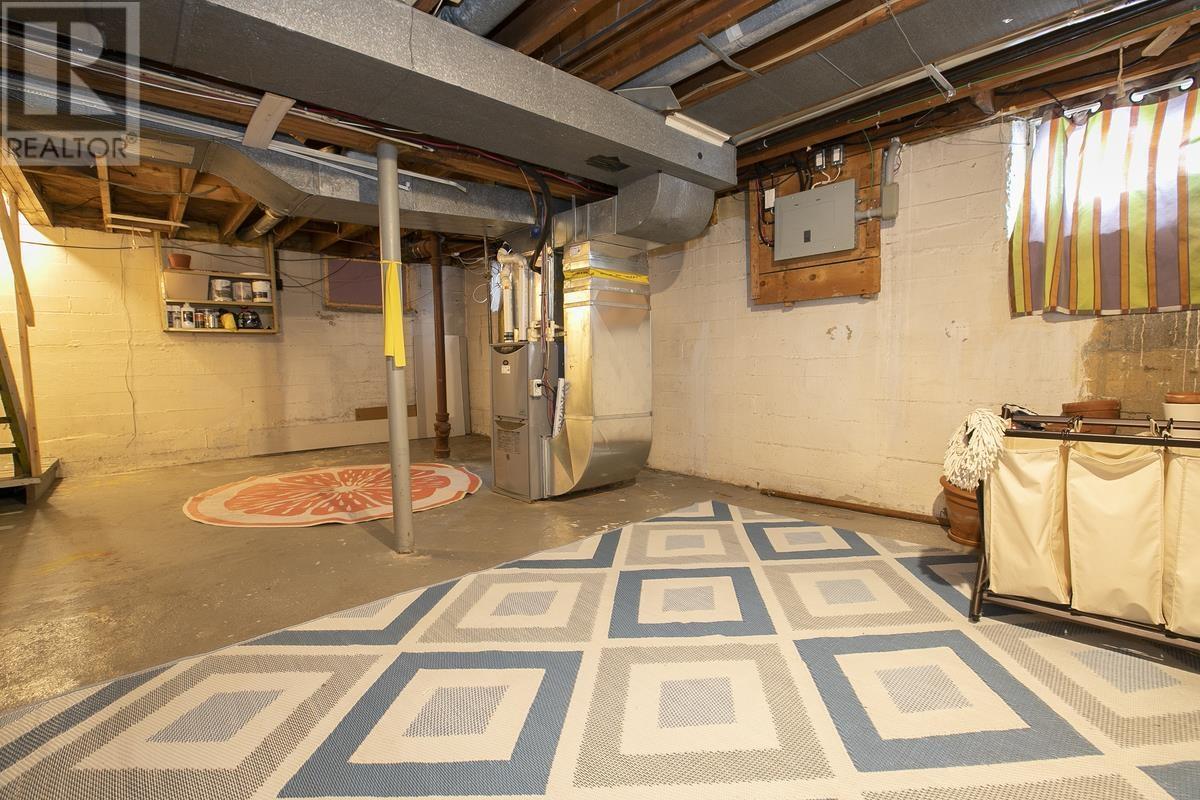 1052 Wellington St E, Sault Ste. Marie, Ontario  P6A 2N9 - Photo 34 - SM260507