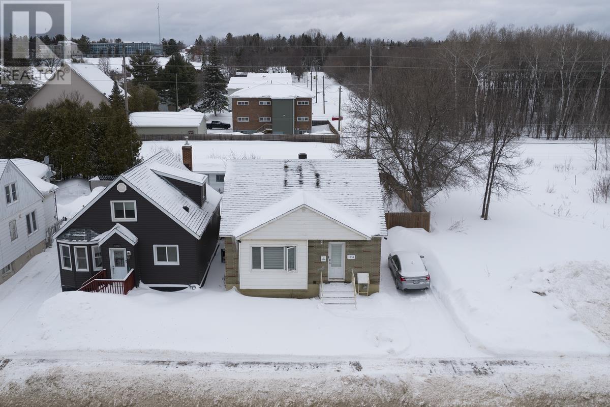 1052 Wellington St E, Sault Ste. Marie, Ontario  P6A 2N9 - Photo 37 - SM260507