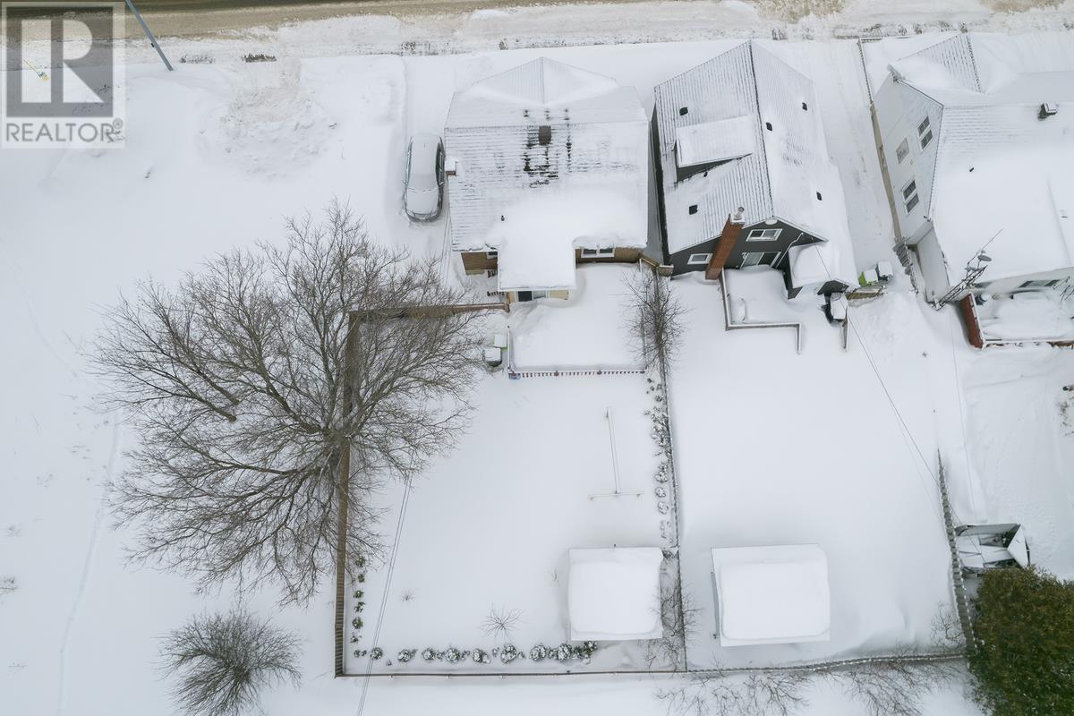 1052 Wellington St E, Sault Ste. Marie, Ontario  P6A 2N9 - Photo 40 - SM260507