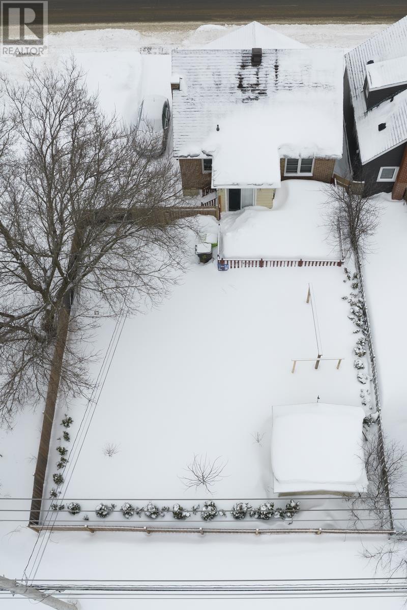 1052 Wellington St E, Sault Ste. Marie, Ontario  P6A 2N9 - Photo 41 - SM260507