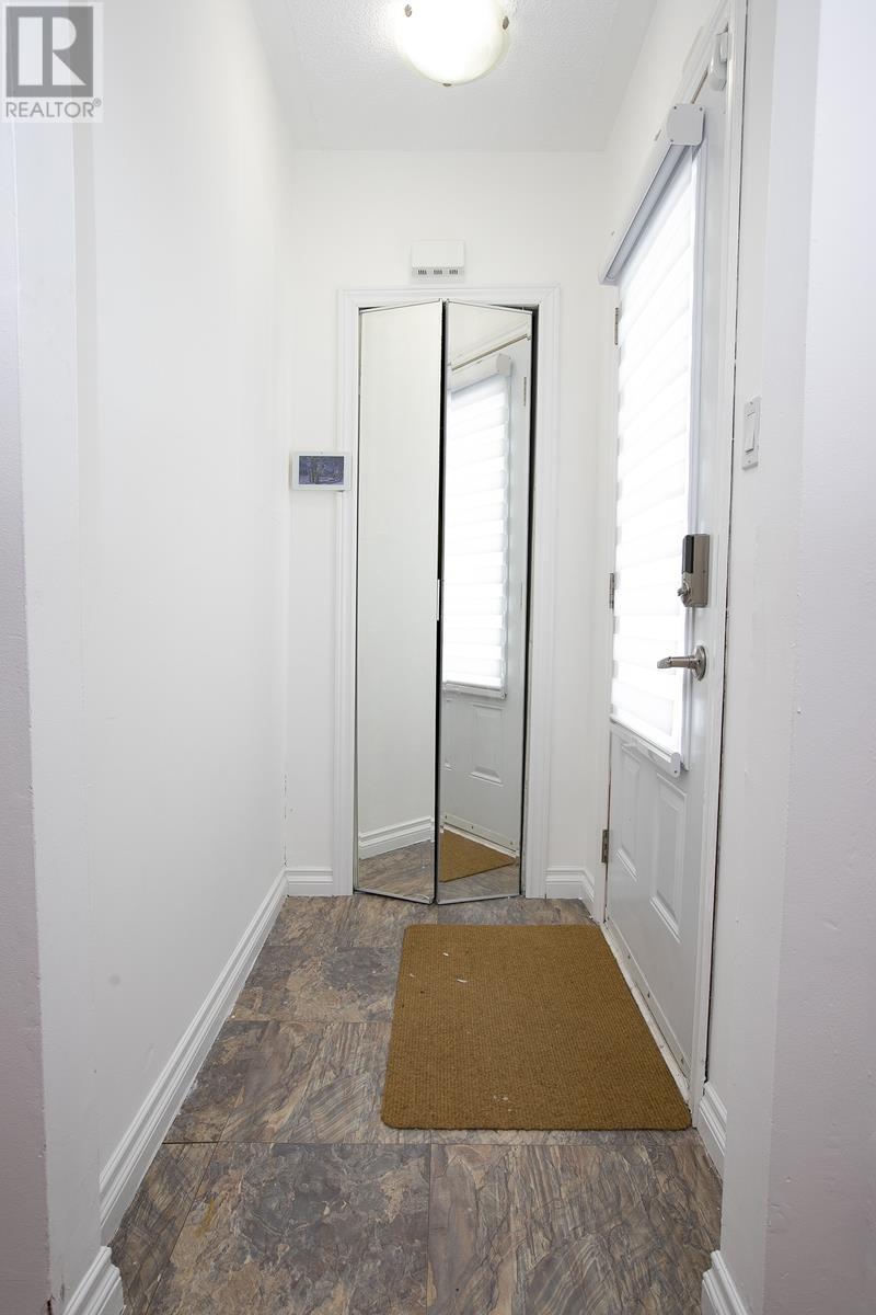 1052 Wellington St E, Sault Ste. Marie, Ontario  P6A 2N9 - Photo 5 - SM260507