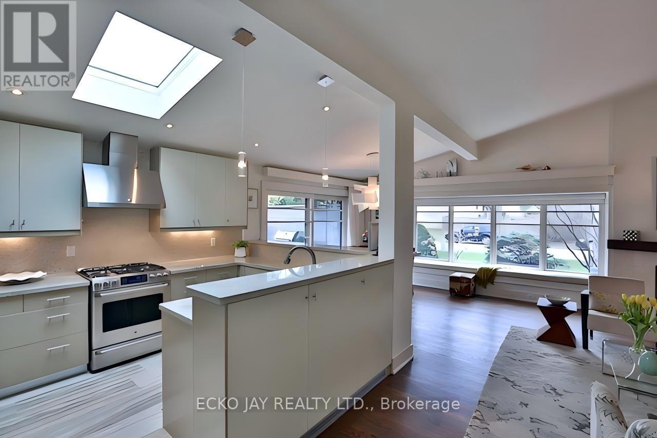 61 Lacewood Crescent, Toronto, Ontario  M3A 2Z3 - Photo 9 - C12908636