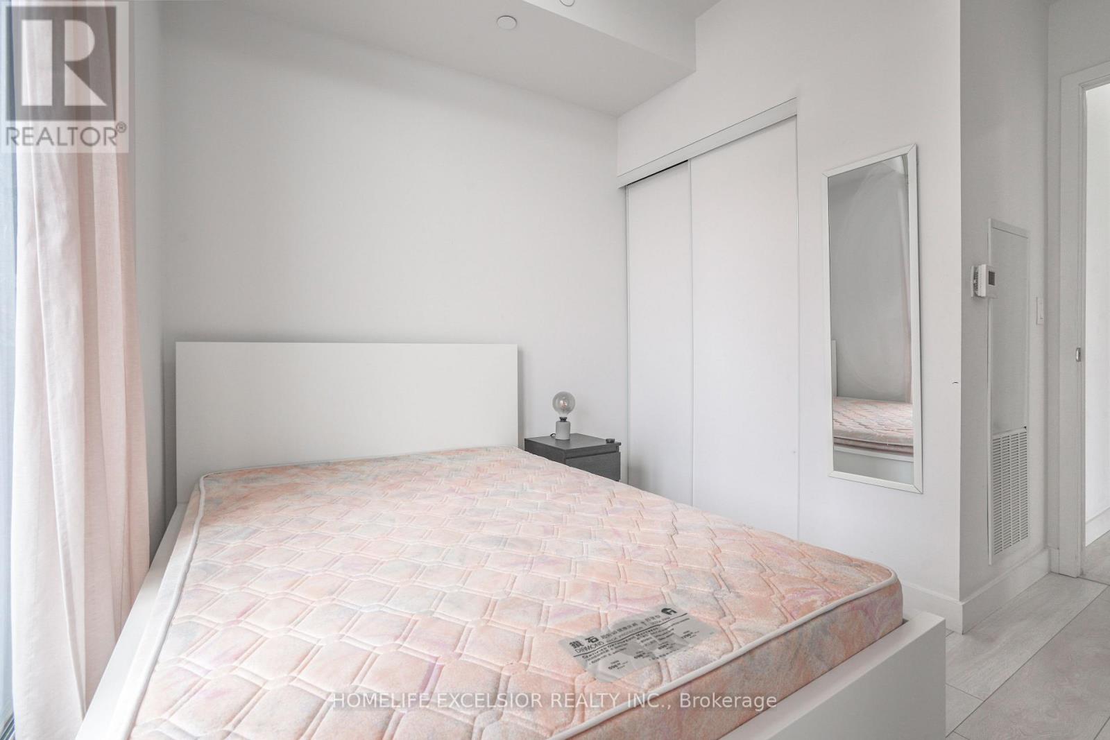 2002 - 8 Eglinton Avenue E, Toronto, Ontario  M4P 0C1 - Photo 14 - C12908668