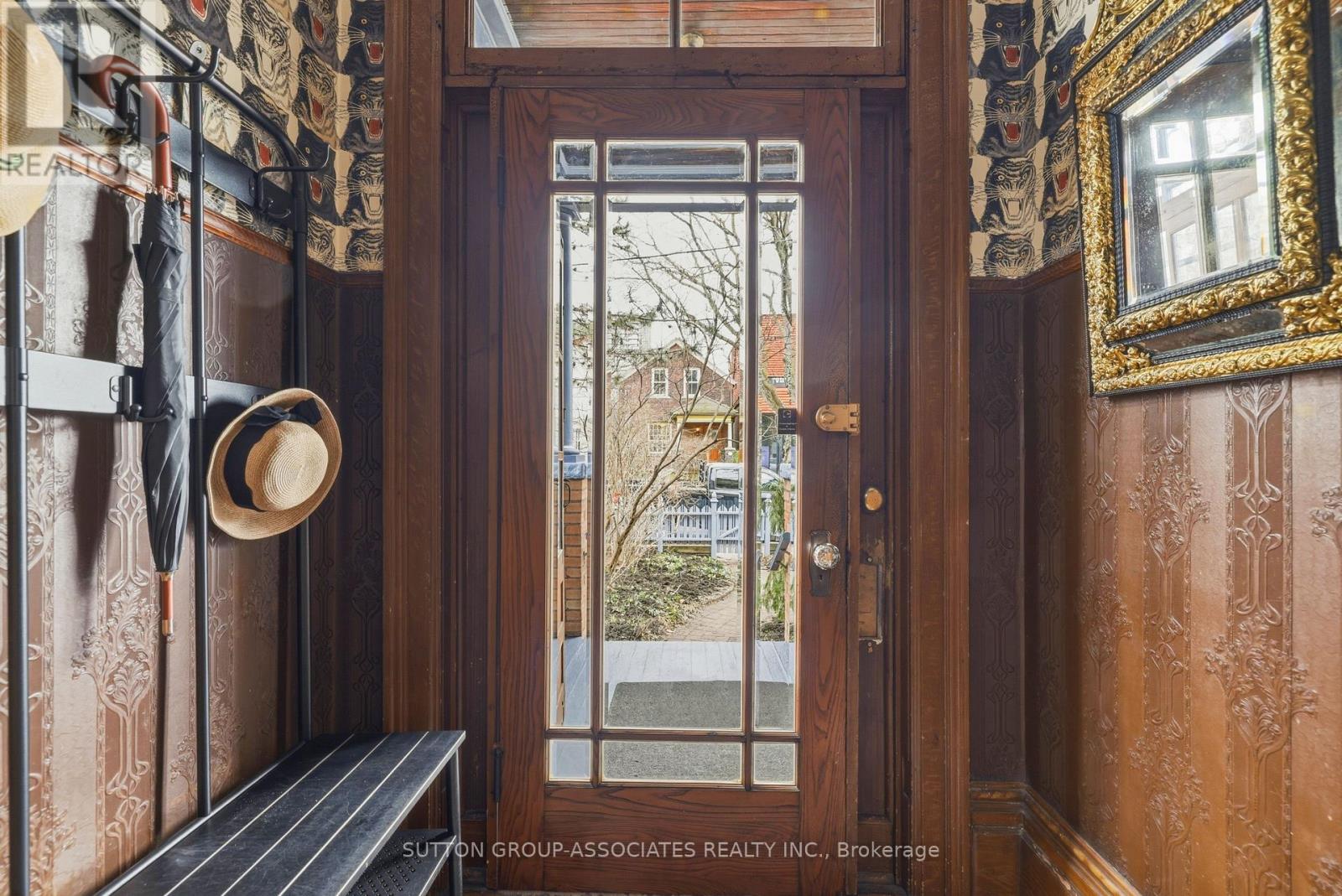 190 Brunswick Avenue, Toronto, Ontario  M5S 2M5 - Photo 2 - C12908698