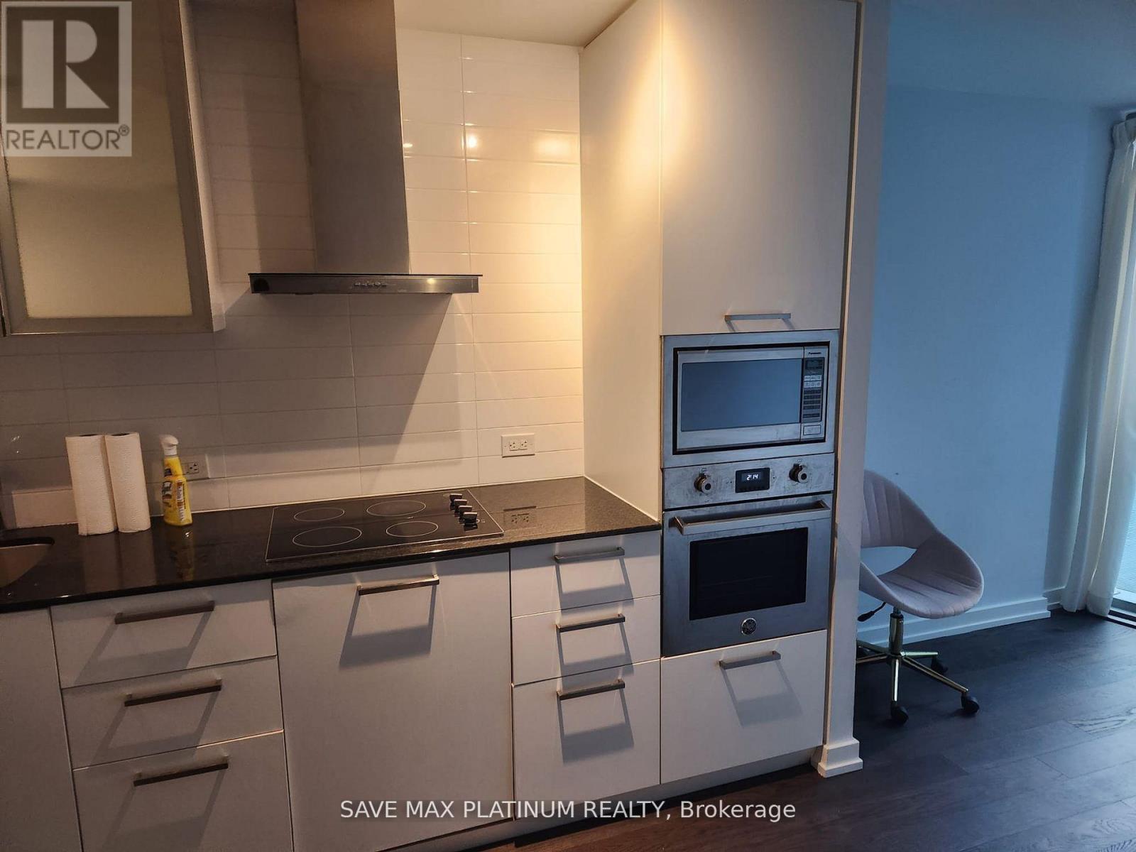 1908 - 12 York Street, Toronto (Waterfront Communities), Ontario  M5J 0A9 - Photo 2 - C12908700