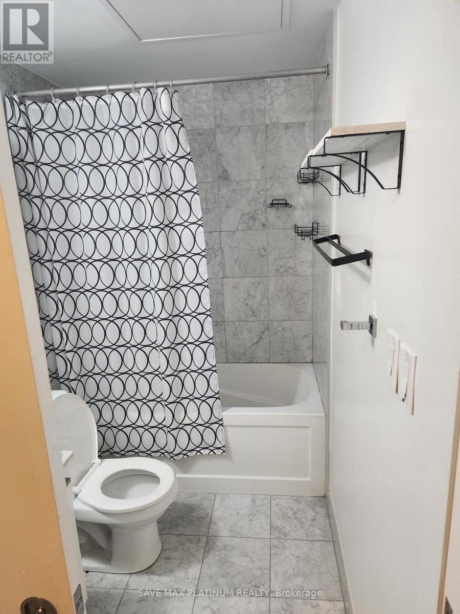 1908 - 12 York Street, Toronto (Waterfront Communities), Ontario  M5J 0A9 - Photo 8 - C12908700