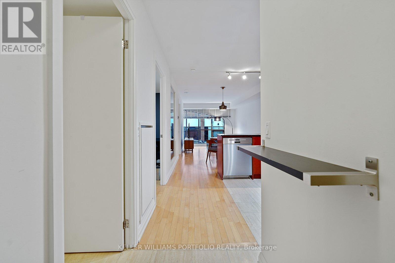 205 - 3 Mcalpine Street, Toronto (Annex), Ontario  M5R 3T5 - Photo 2 - C12908712