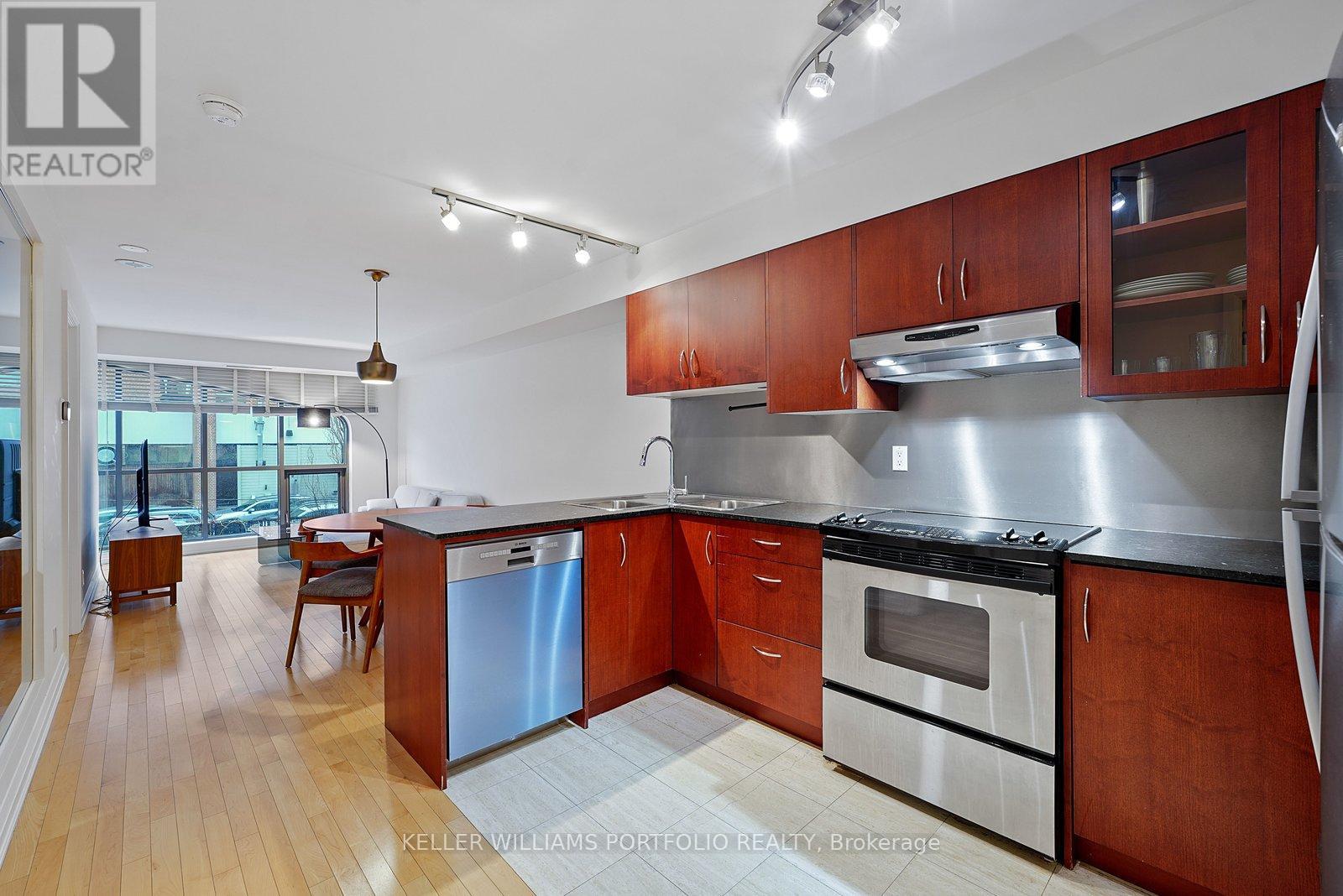 205 - 3 Mcalpine Street, Toronto (Annex), Ontario  M5R 3T5 - Photo 4 - C12908712