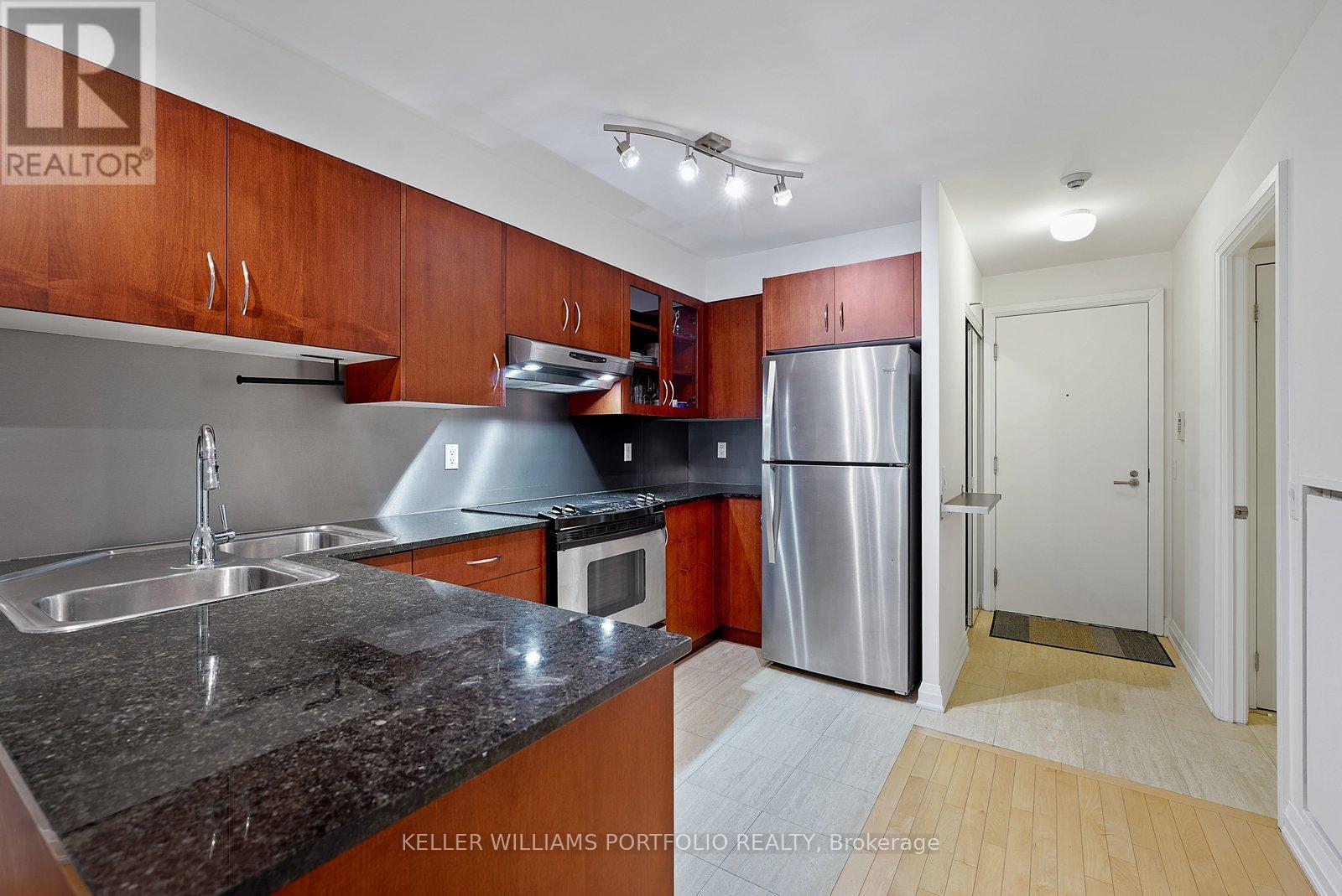 205 - 3 Mcalpine Street, Toronto (Annex), Ontario  M5R 3T5 - Photo 6 - C12908712