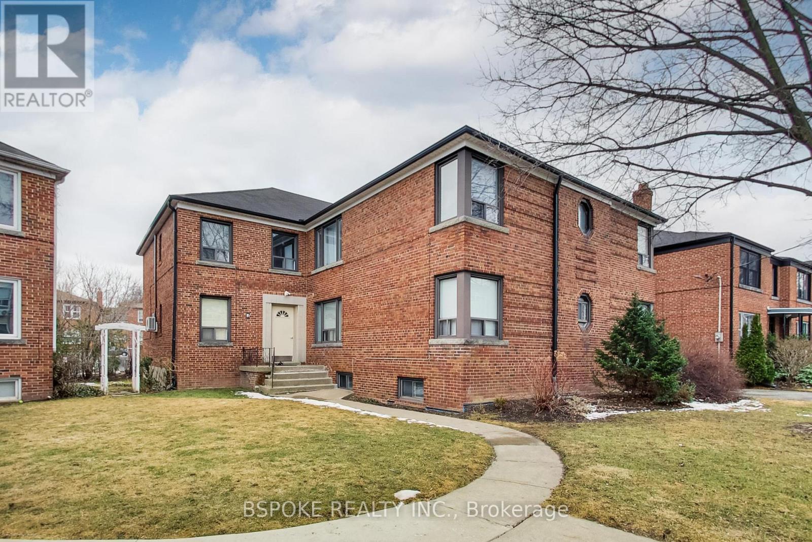 3 - 7 WARWICK AVENUE, Toronto, Ontario
