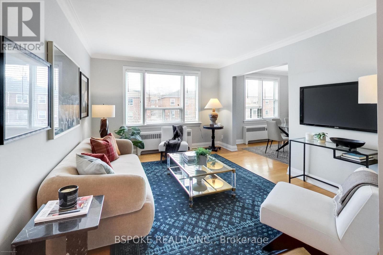 3 - 7 Warwick Avenue, Toronto (Humewood-Cedarvale), Ontario  M6C 1T5 - Photo 2 - C12908732