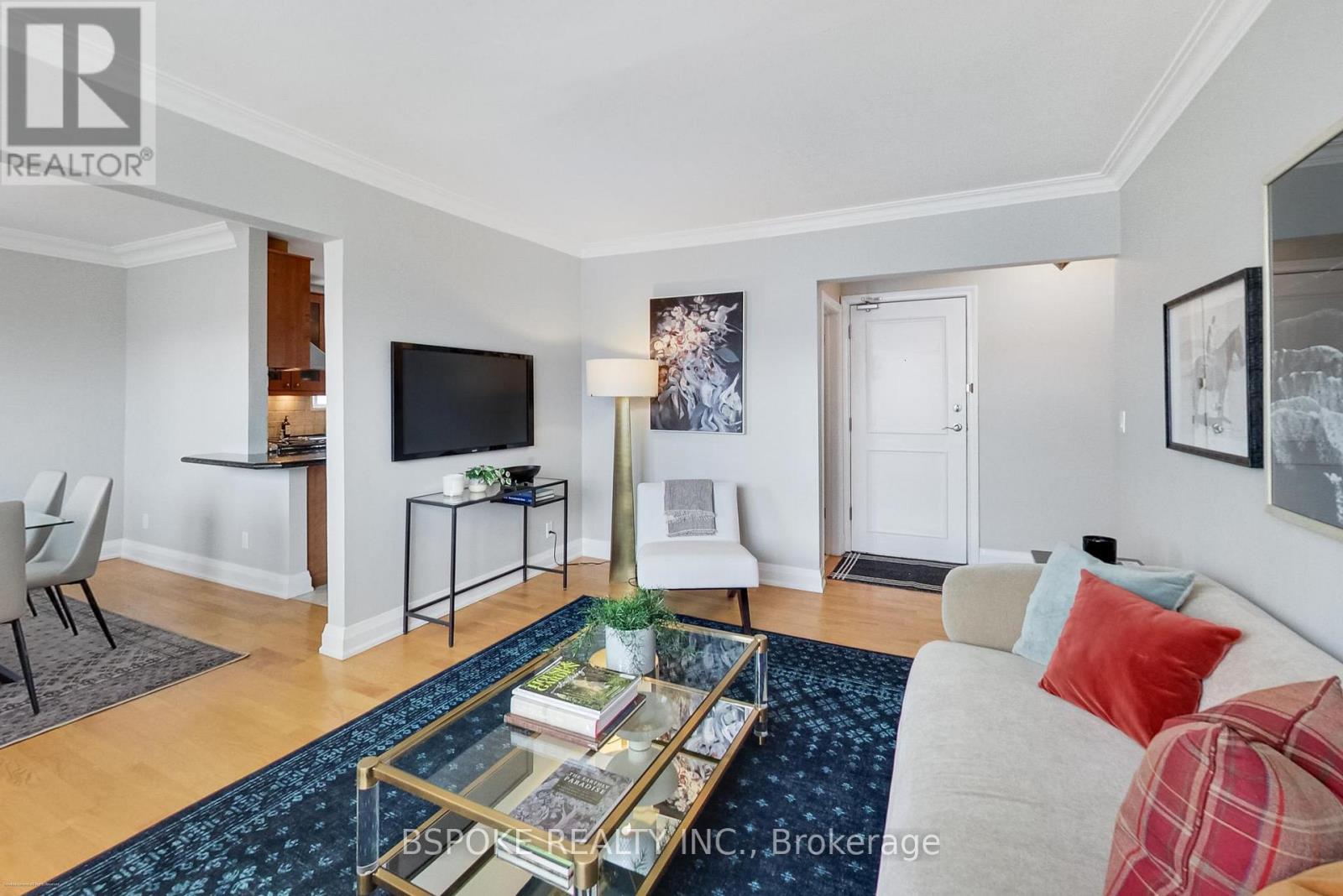 3 - 7 Warwick Avenue, Toronto (Humewood-Cedarvale), Ontario  M6C 1T5 - Photo 4 - C12908732