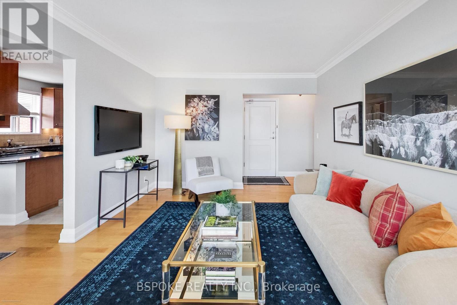 3 - 7 Warwick Avenue, Toronto (Humewood-Cedarvale), Ontario  M6C 1T5 - Photo 6 - C12908732