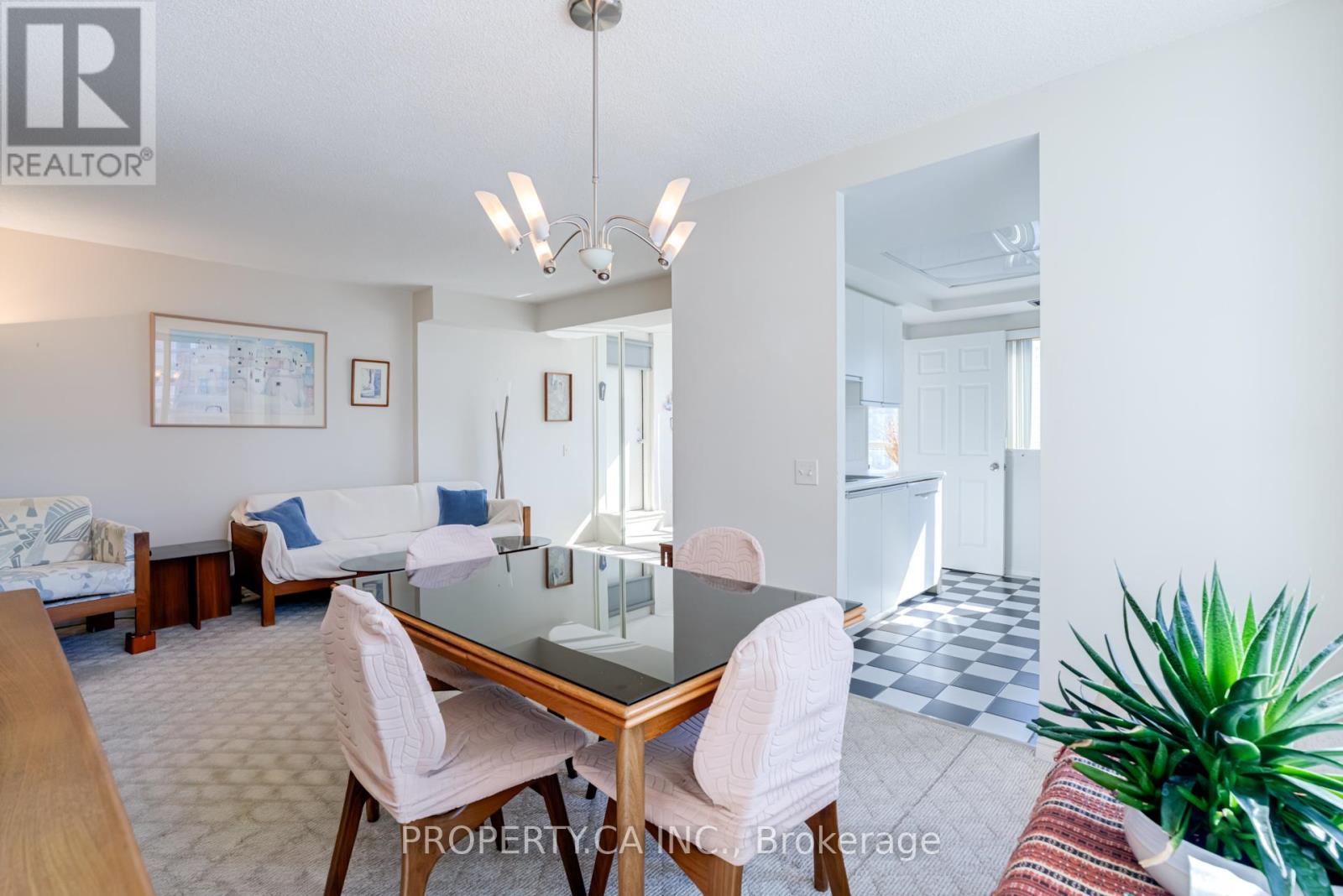 1401 - 7 Bishop Avenue, Toronto, Ontario  M2M 4J4 - Photo 11 - C12908772