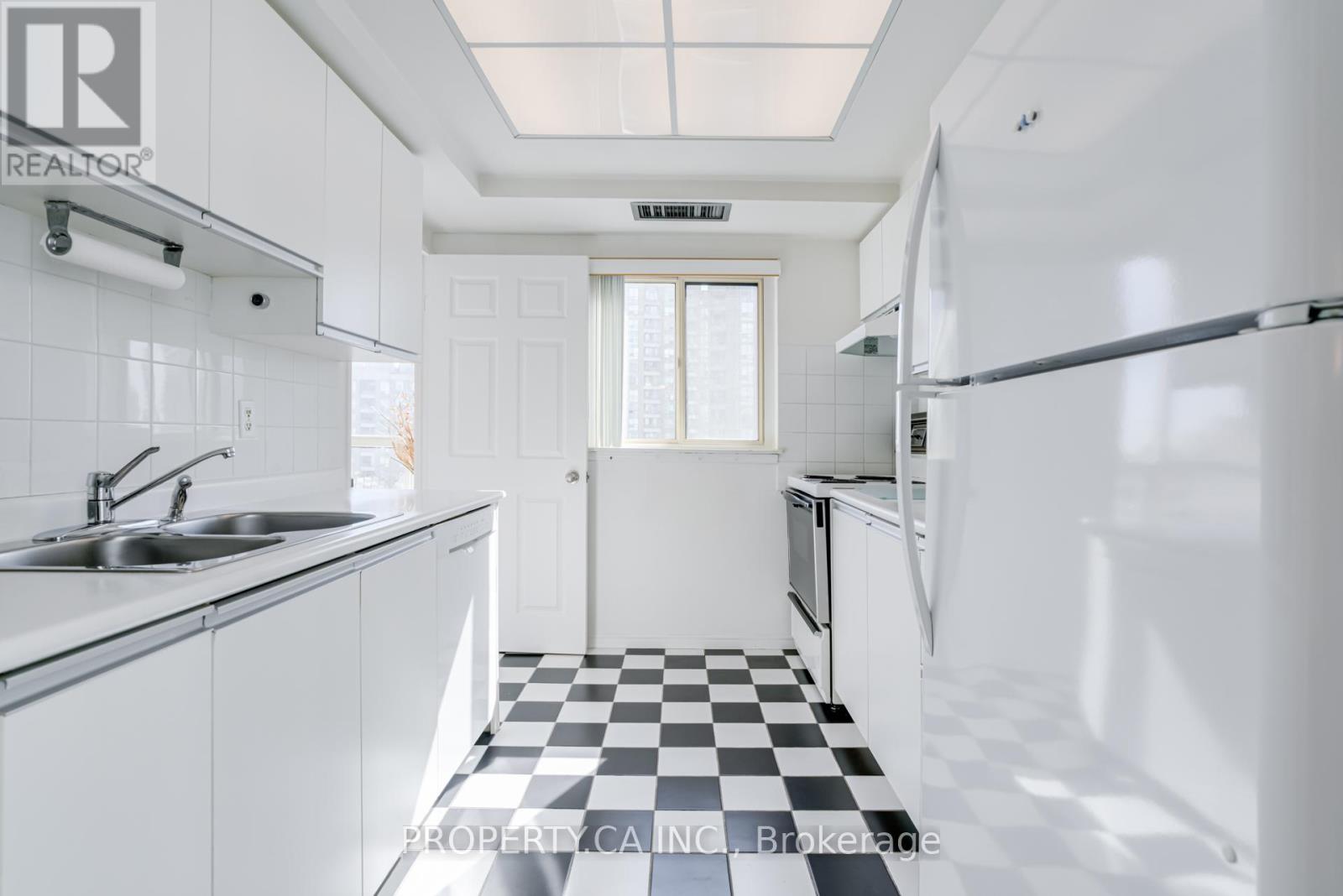 1401 - 7 Bishop Avenue, Toronto, Ontario  M2M 4J4 - Photo 12 - C12908772