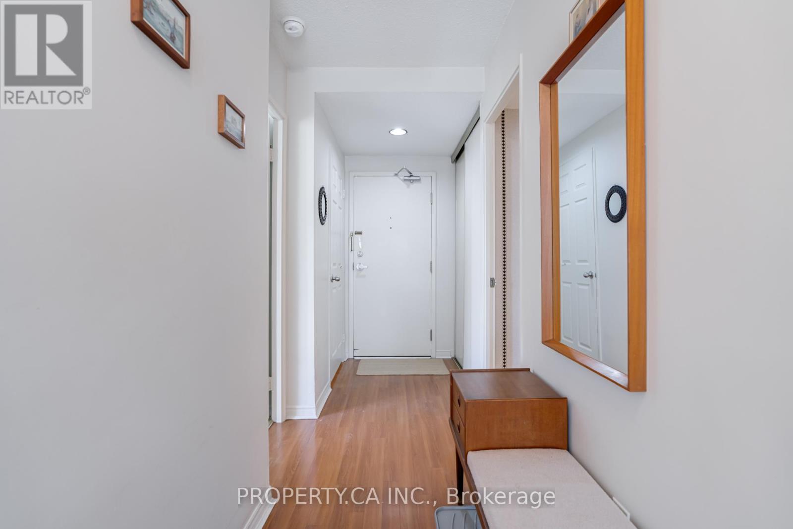 1401 - 7 Bishop Avenue, Toronto, Ontario  M2M 4J4 - Photo 2 - C12908772