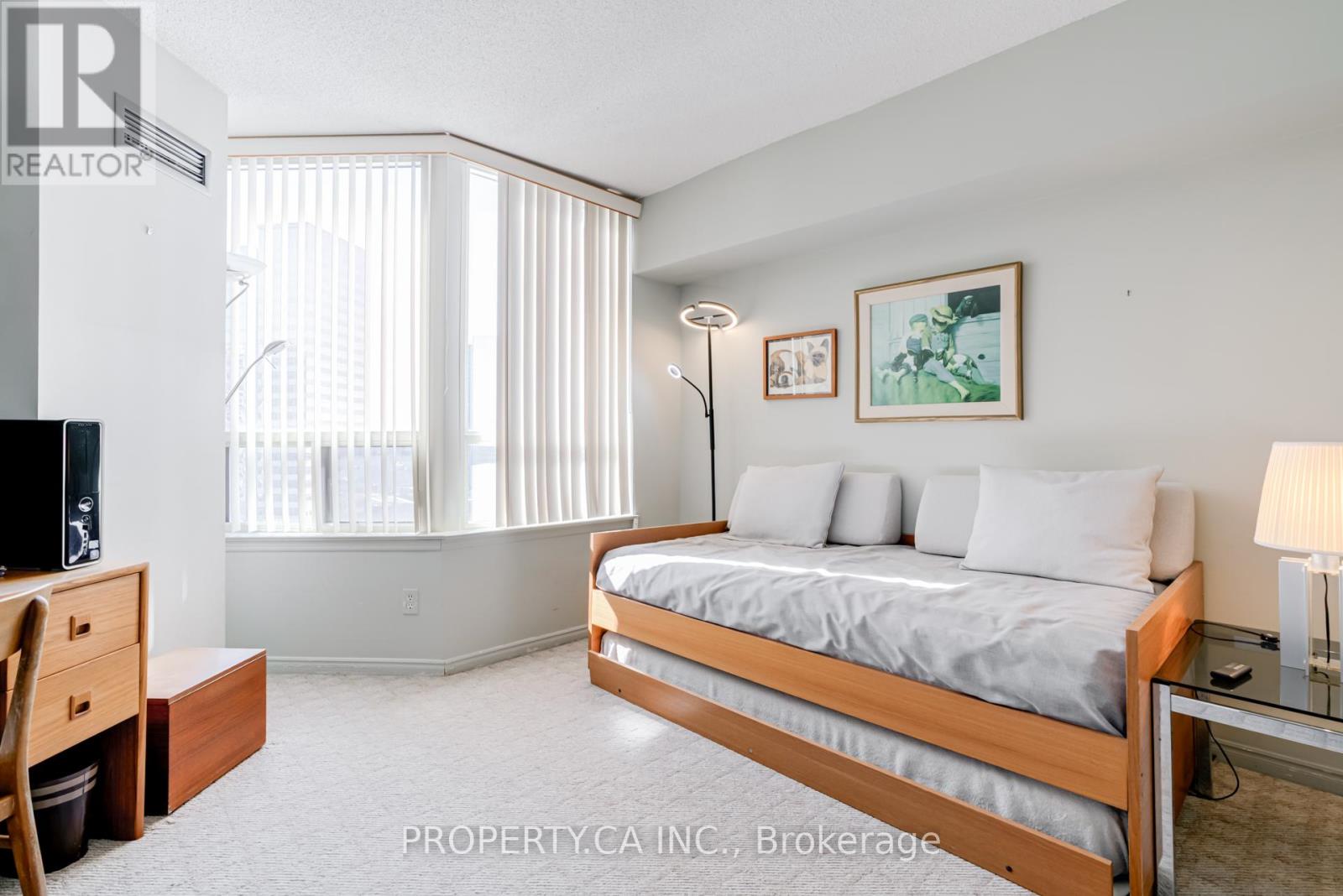1401 - 7 Bishop Avenue, Toronto, Ontario  M2M 4J4 - Photo 22 - C12908772