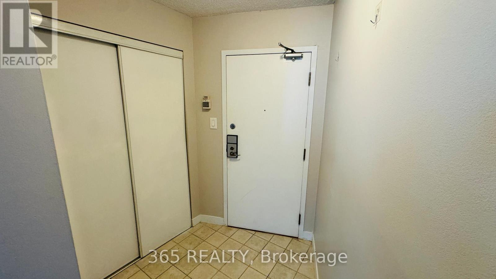1801 - 650 Queens Quay W, Toronto (Niagara), Ontario  M5V 3N2 - Photo 11 - C12908804