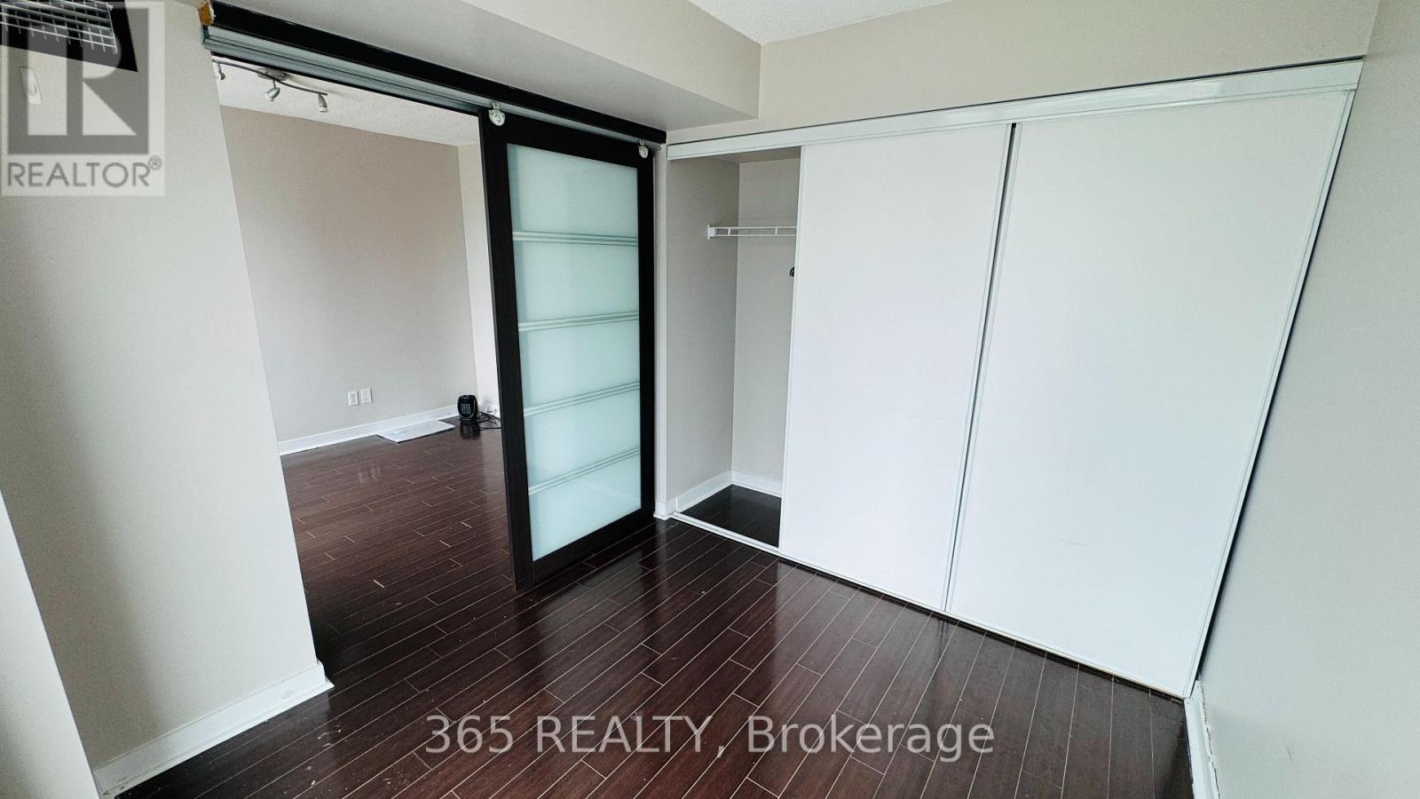 1801 - 650 Queens Quay W, Toronto (Niagara), Ontario  M5V 3N2 - Photo 13 - C12908804