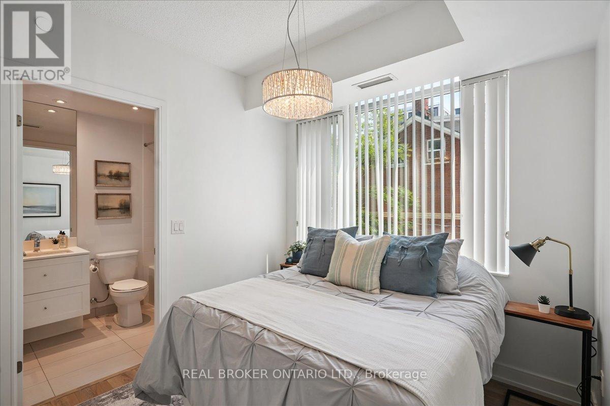 215 - 525 Adelaide Street W, Toronto (Waterfront Communities), Ontario  M5V 0N7 - Photo 12 - C12908818