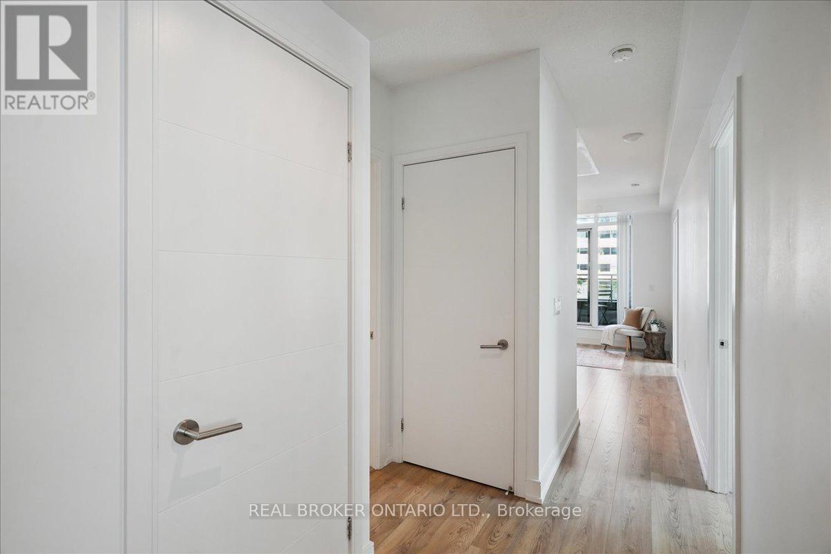 215 - 525 Adelaide Street W, Toronto (Waterfront Communities), Ontario  M5V 0N7 - Photo 22 - C12908818