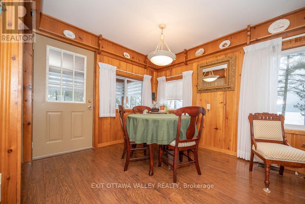 51 Myrlin Way, Laurentian Hills, Ontario  K0J 1P0 - Photo 15 - X12908708