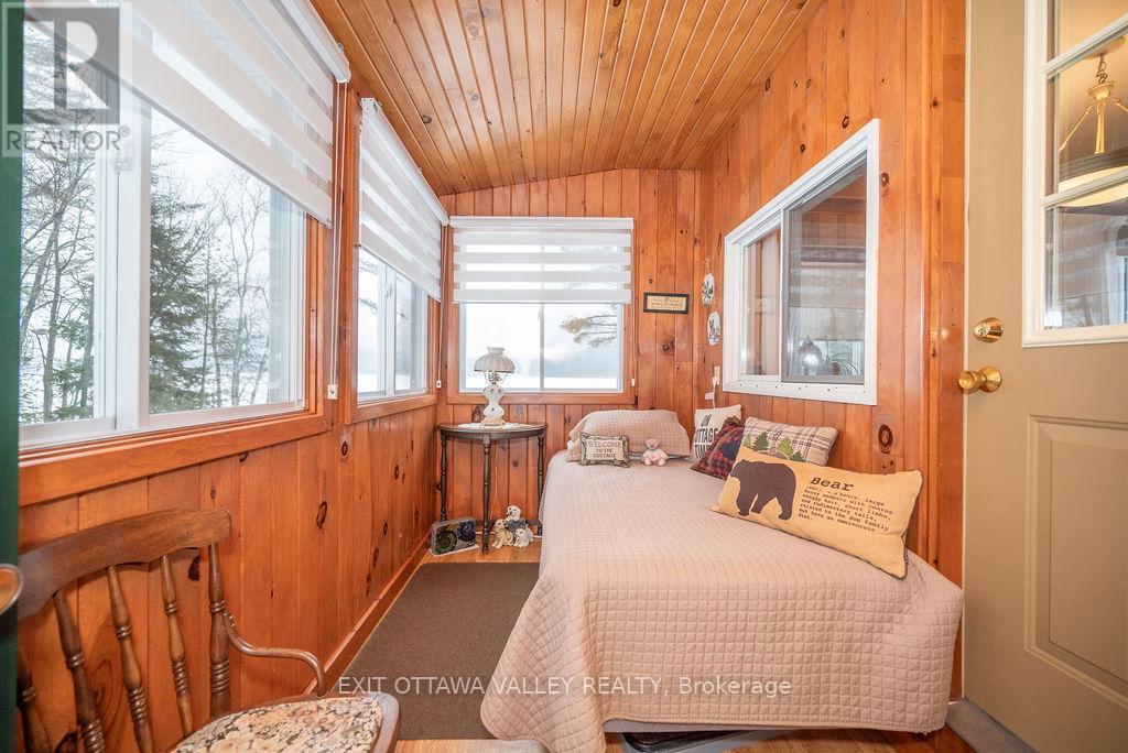 51 Myrlin Way, Laurentian Hills, Ontario  K0J 1P0 - Photo 26 - X12908708