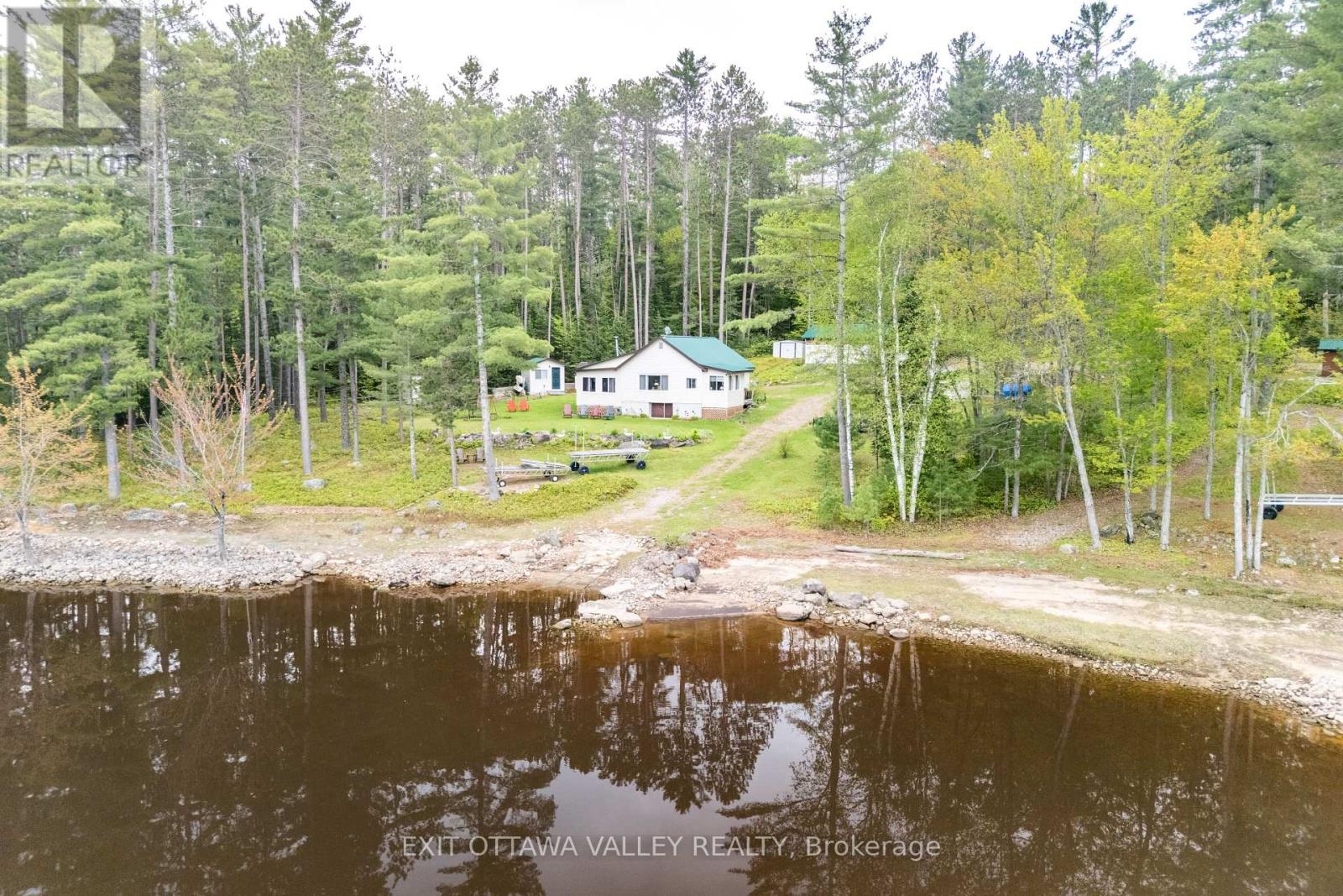 51 Myrlin Way, Laurentian Hills, Ontario  K0J 1P0 - Photo 3 - X12908708