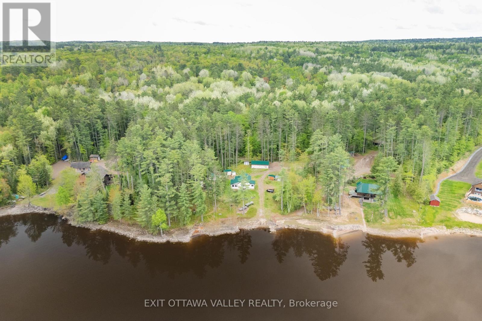 51 Myrlin Way, Laurentian Hills, Ontario  K0J 1P0 - Photo 46 - X12908708