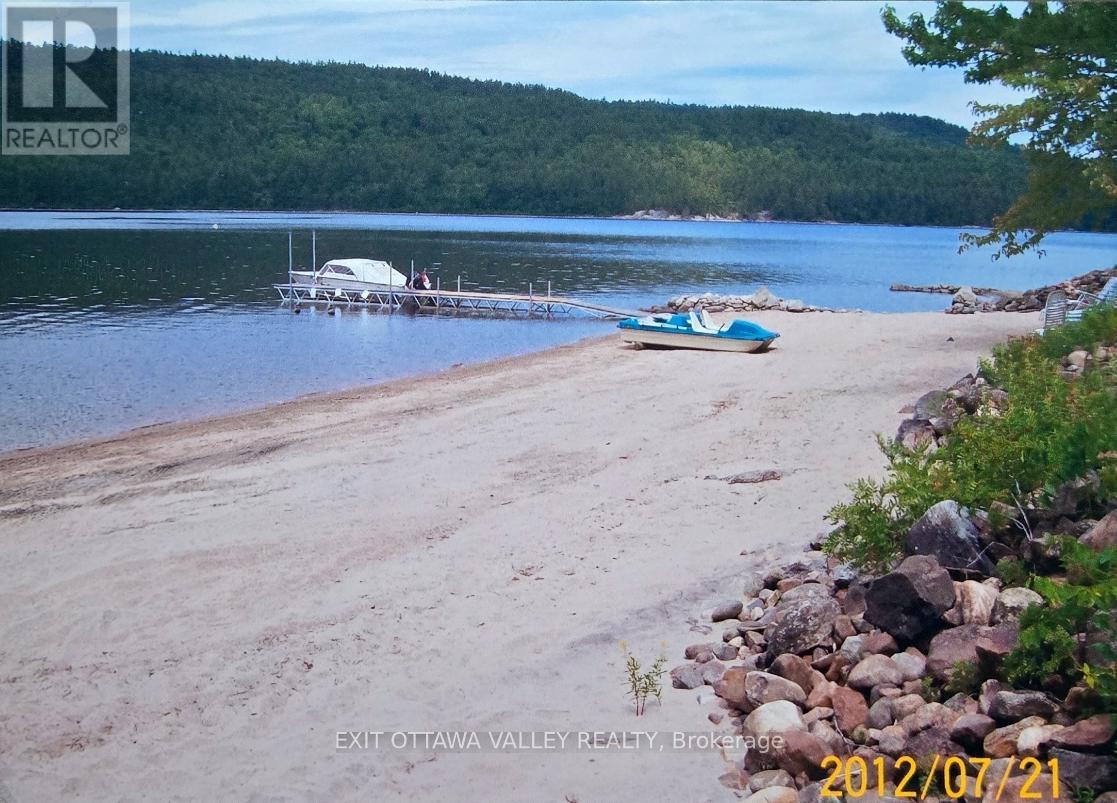 51 Myrlin Way, Laurentian Hills, Ontario  K0J 1P0 - Photo 48 - X12908708