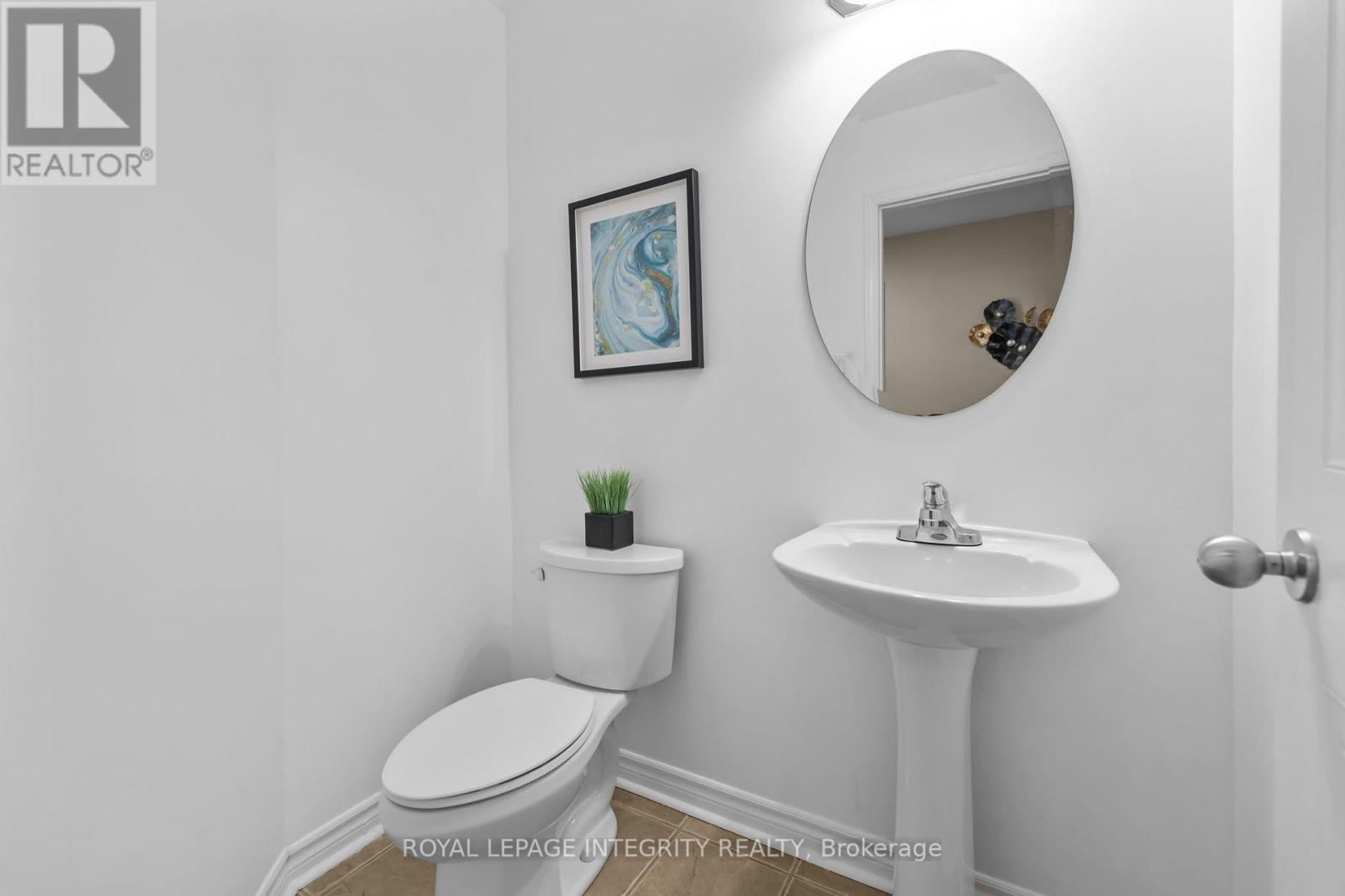 35 Randall James Drive, Ottawa, Ontario  K2S 1L9 - Photo 4 - X12908486