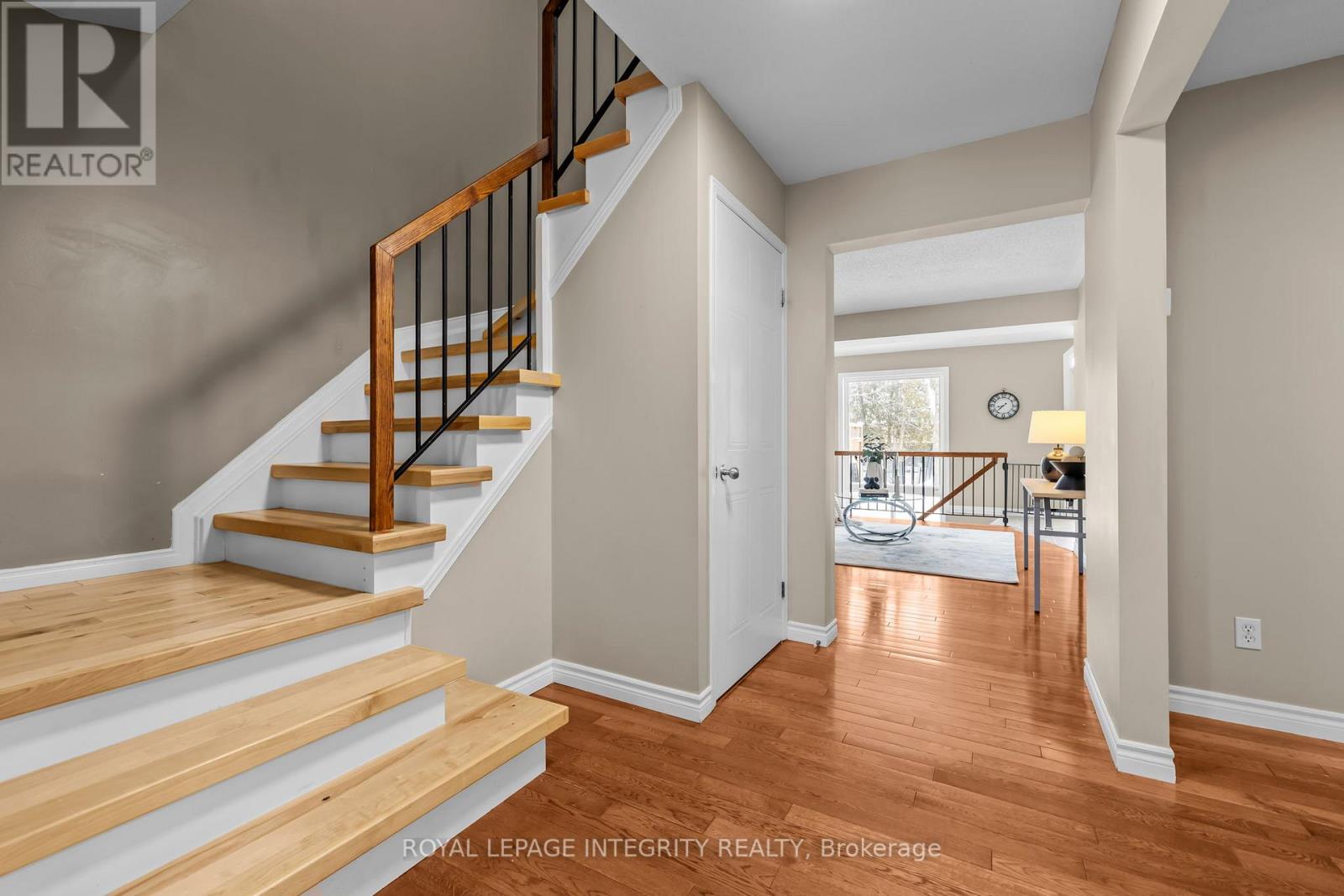 35 Randall James Drive, Ottawa, Ontario  K2S 1L9 - Photo 5 - X12908486