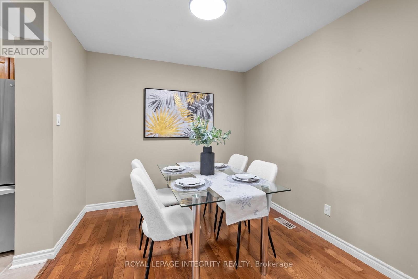 35 Randall James Drive, Ottawa, Ontario  K2S 1L9 - Photo 7 - X12908486